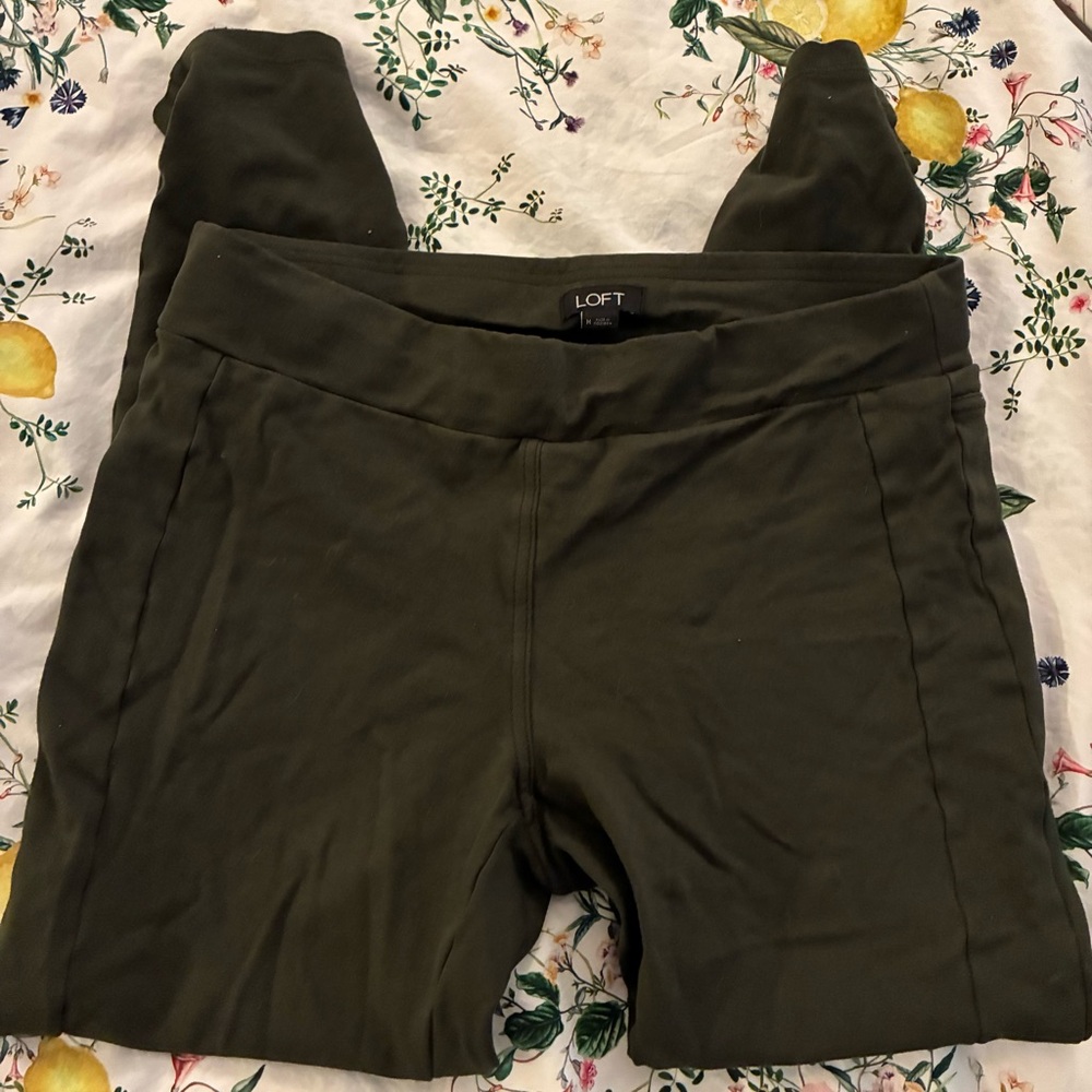 Dark green leggings